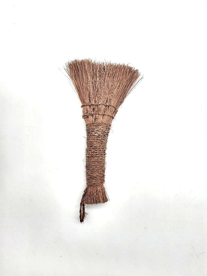 Brosse plate 160mm pour niveler le sol des petits bonsaïs après rempotage