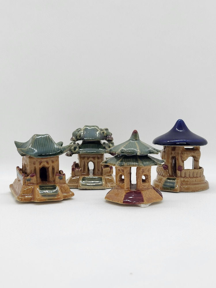 Pagodes miniatures en céramique 6/7cm, 5 modèles disponibles