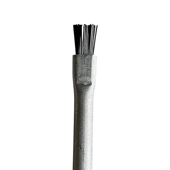 Un des embouts de la brosse double japonaise 200mm en nylon noir
