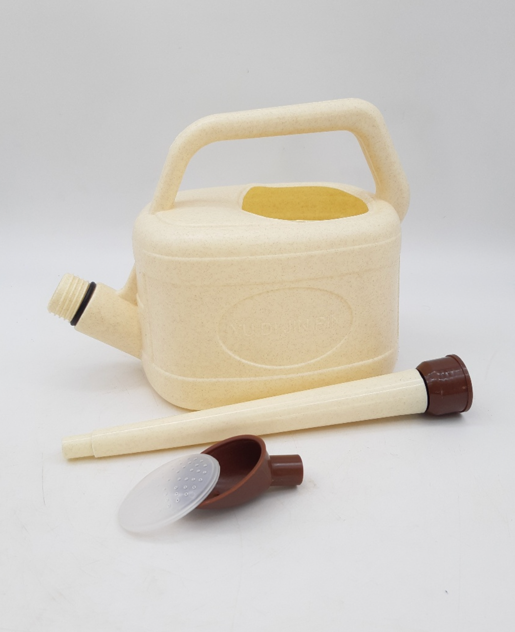 Arrosoir en plastique beige 3L avec pomme démontable pour arrosage facile