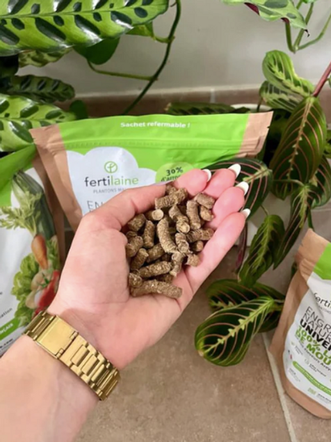 Engrais naturel Fertilaine en laine de mouton, utilisable en agriculture biologique, fabriqué en France