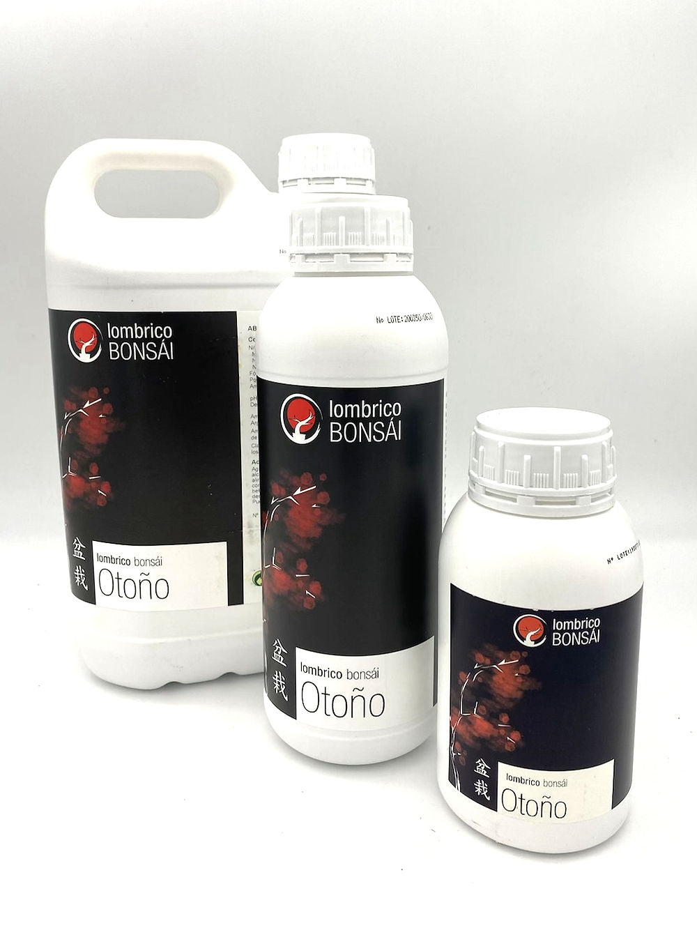 Bouteilles d’engrais Lombrico Bonsái Otoño, riche en magnésium, micro-éléments et acides aminés, pour fortifier bonsaïs et préparer l’hiver.