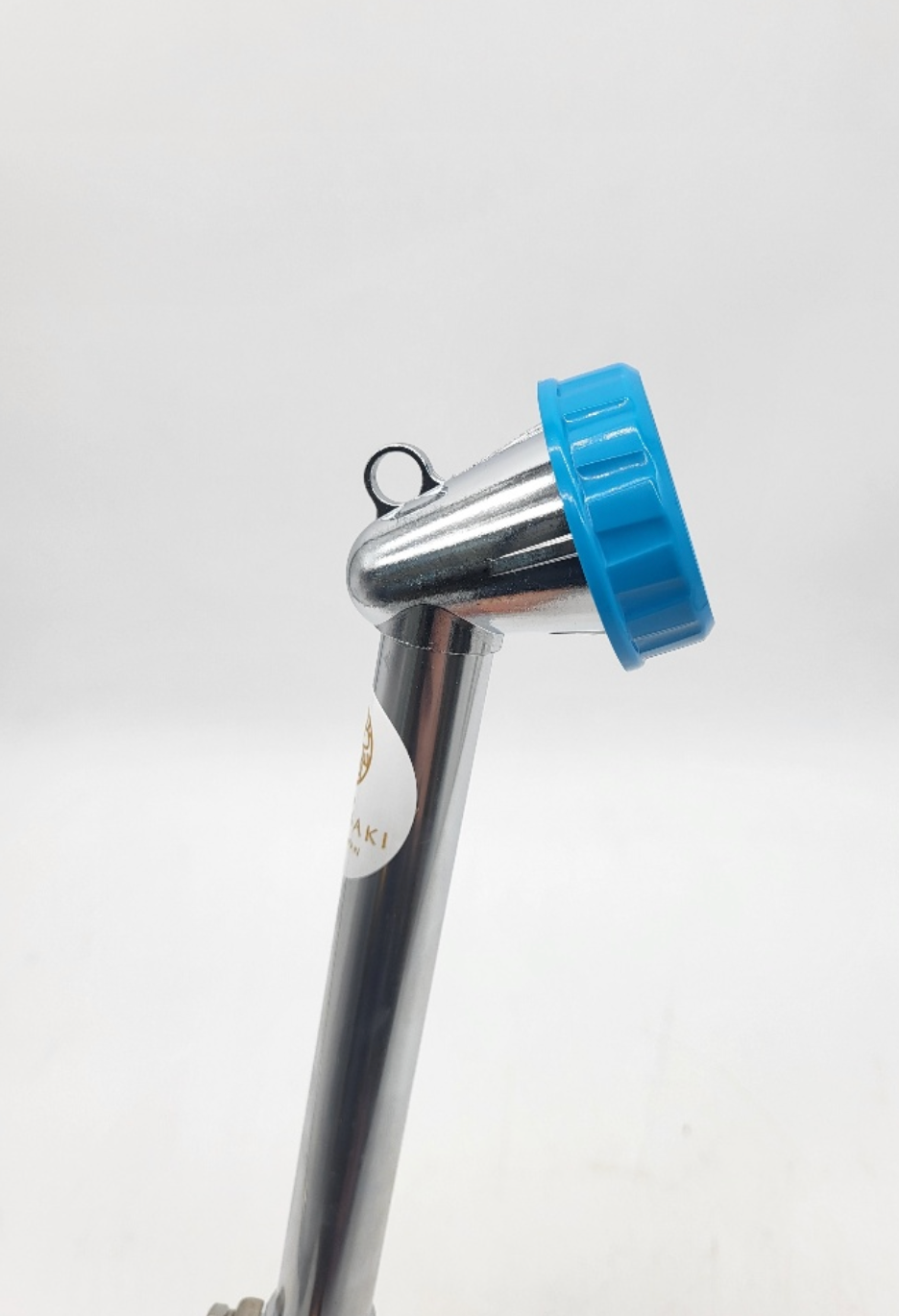 Lance d'arrosage métallique avec robinet