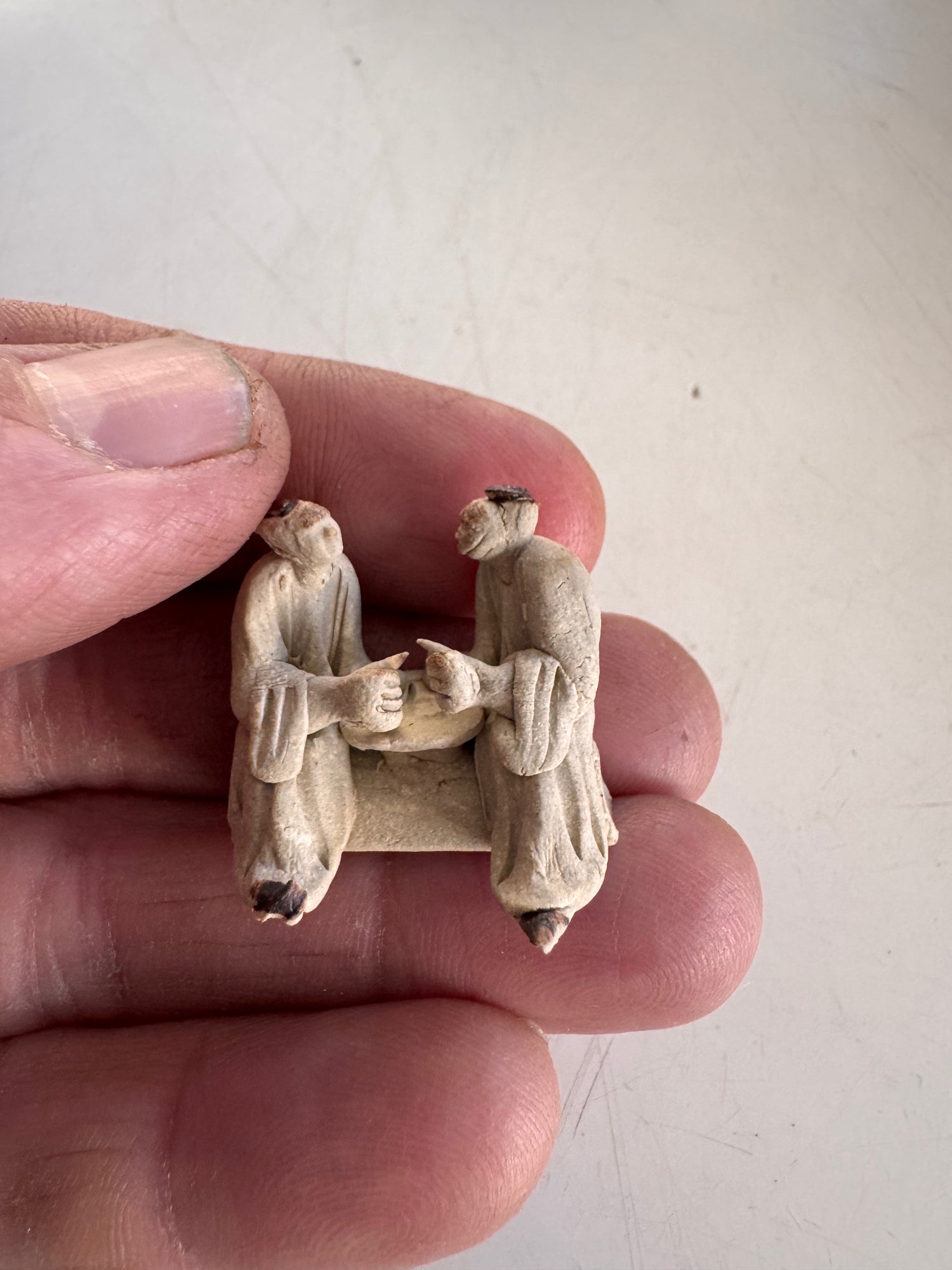 Miniature en terre pour bonsai - " 2 chinois en discussion"