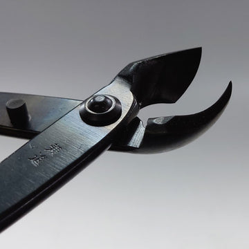 Pince concave arrondie 165mm Kaneshin® n°4S acier carbone