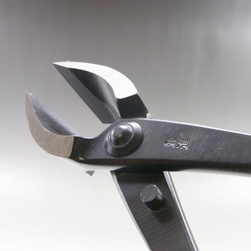 Pince concave droite 210mm Kaneshin® n°3S acier carbone